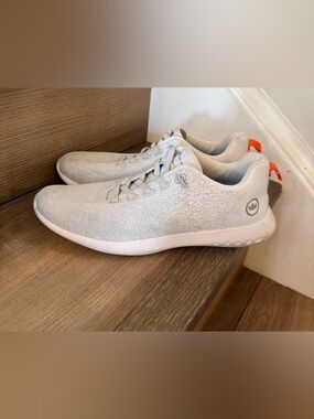Peter Millar Men’s Light Grey Knit Sneakers size 8.5